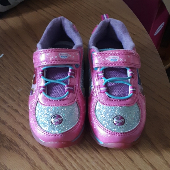 Shimmer and Shine Light Up Sneakers - Picture 2 of 3
